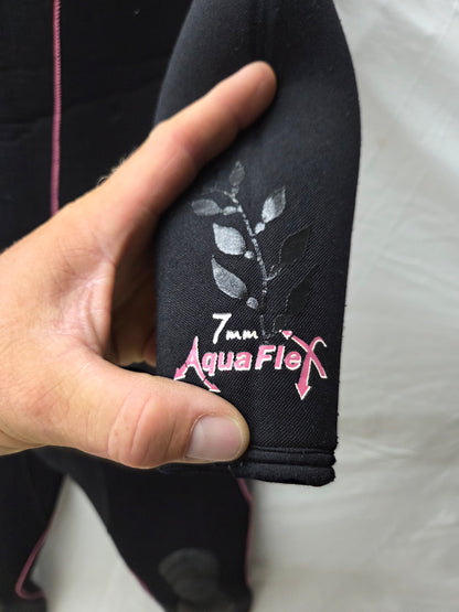 Aqualung 7mm Wetsuit (Ladies Size 8)