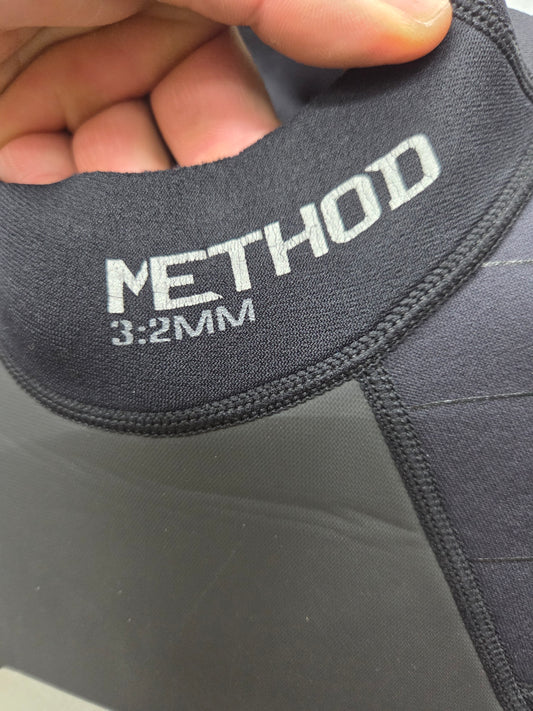 Body Glove "Method" 3/2mm Wetsuit (Medium Large)