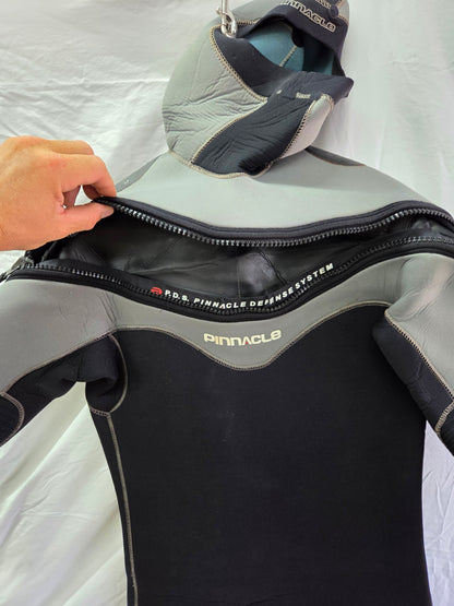 Pinnacle Polar 7/5mm Wetsuit (LARGE SHORT)
