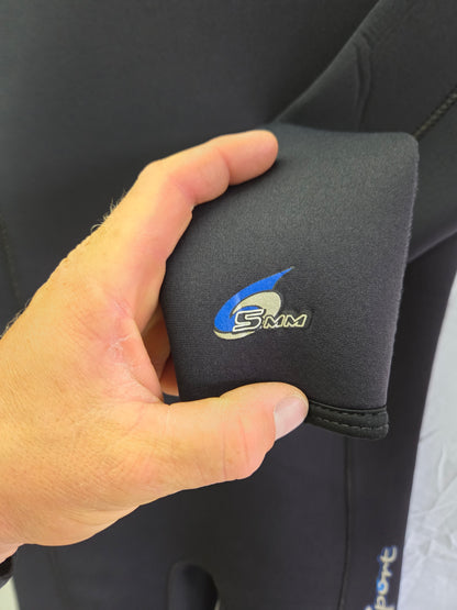 Neosport 5mm Wetsuit (Medium)