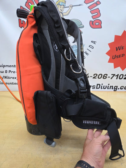 Aqualung Rogue BCD w/Air Source (LARGE)