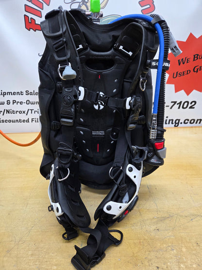 Scubapro Hydros BCD w/Extras! (MEDIUM)