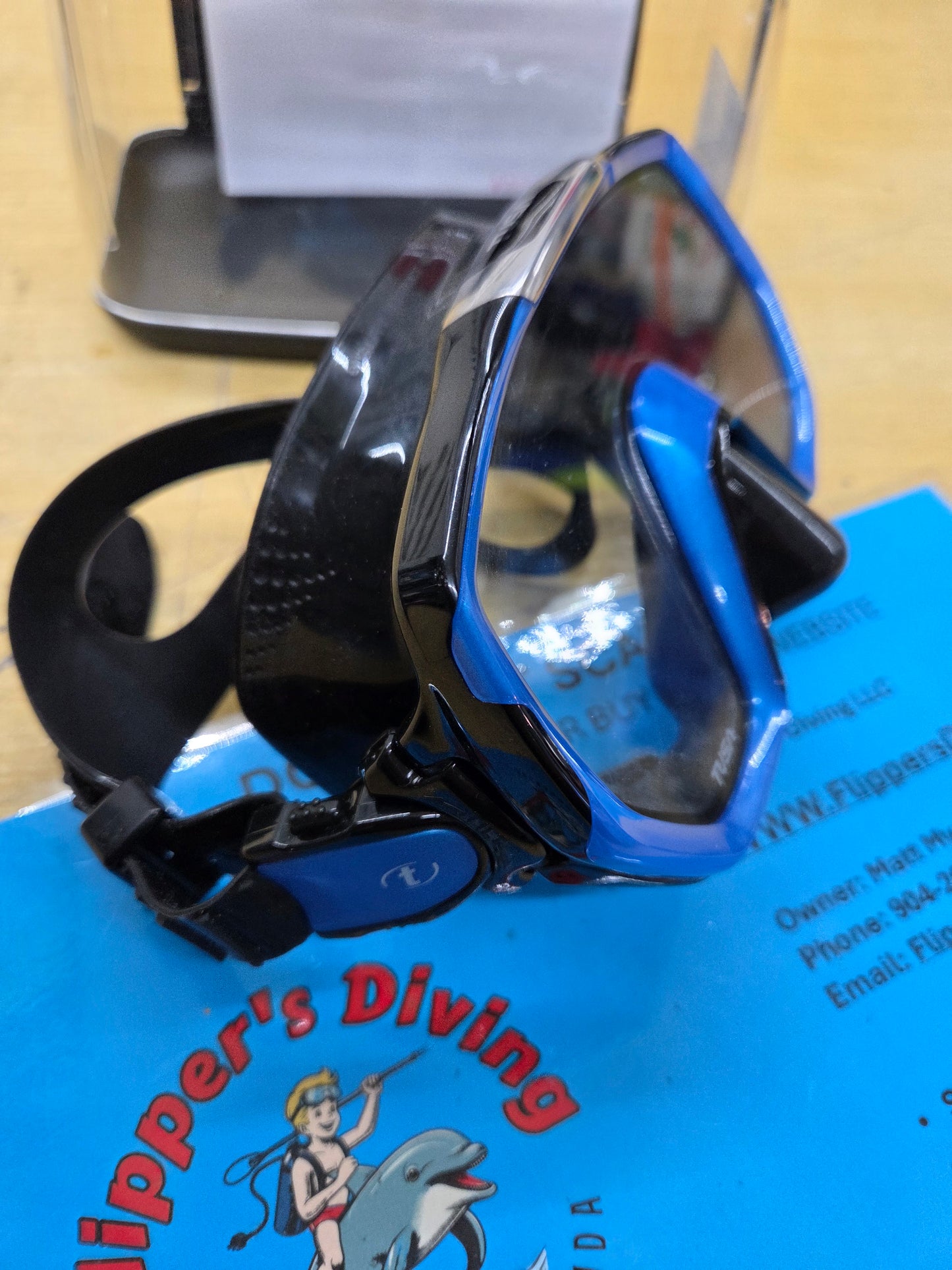 Tusa Freedom Elite Dive Mask (M54)