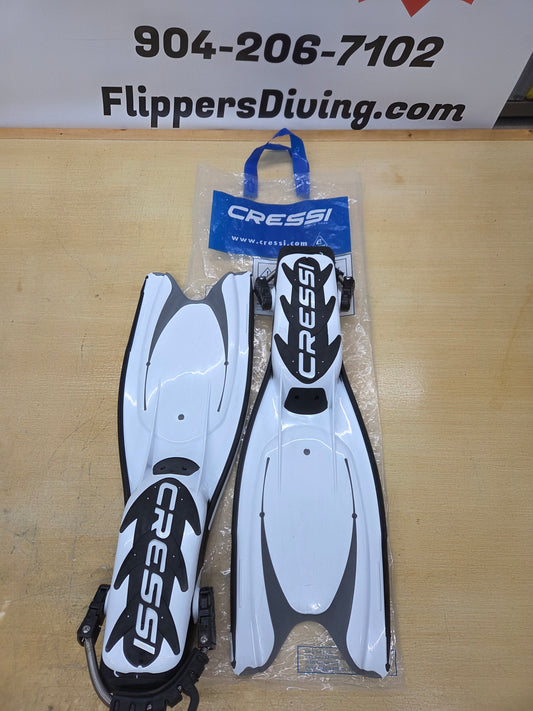 Cressi Frog Plus Dive Fins (Med/Lg)