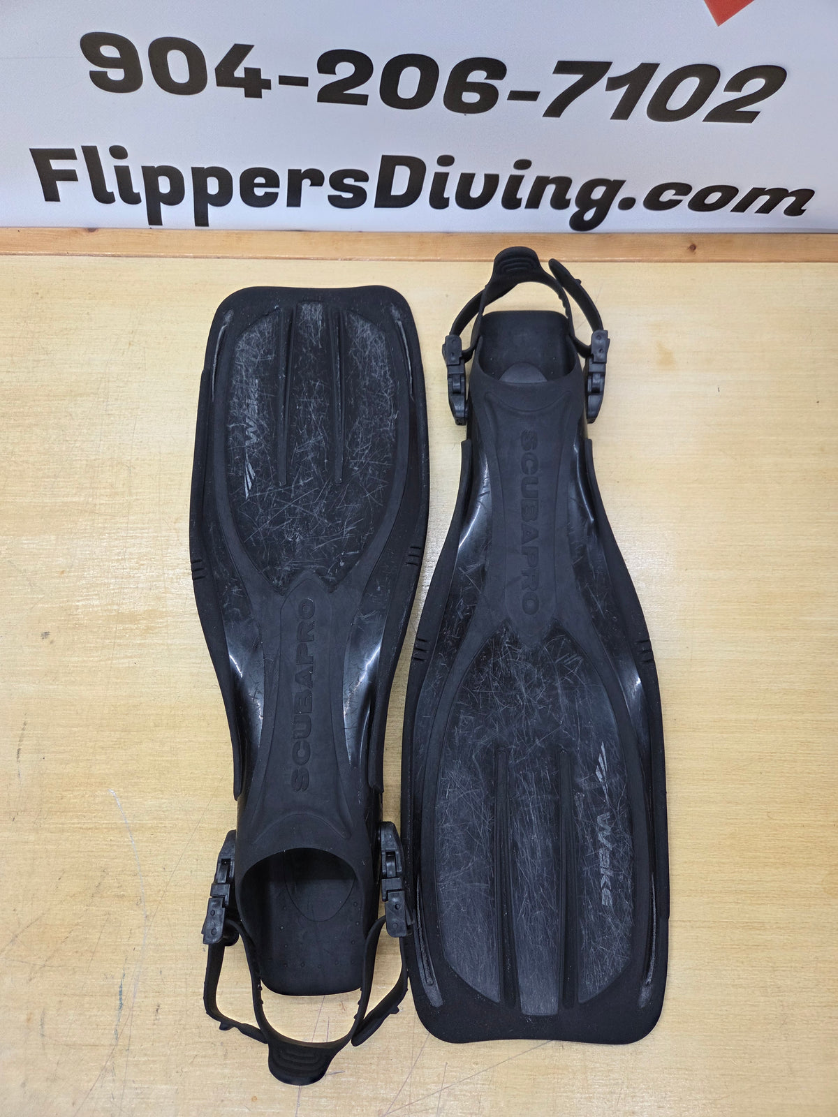 Scubapro "Wake" Dive Fins (Med/LG)