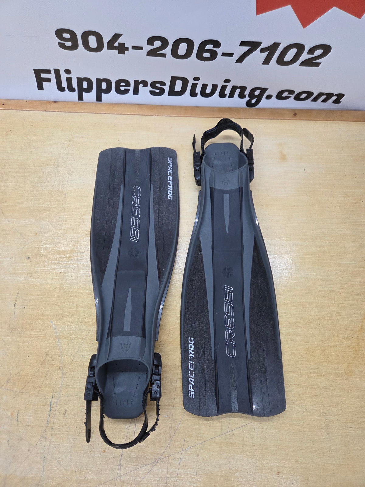 Cressi "Space Frog" Fins (8-9)