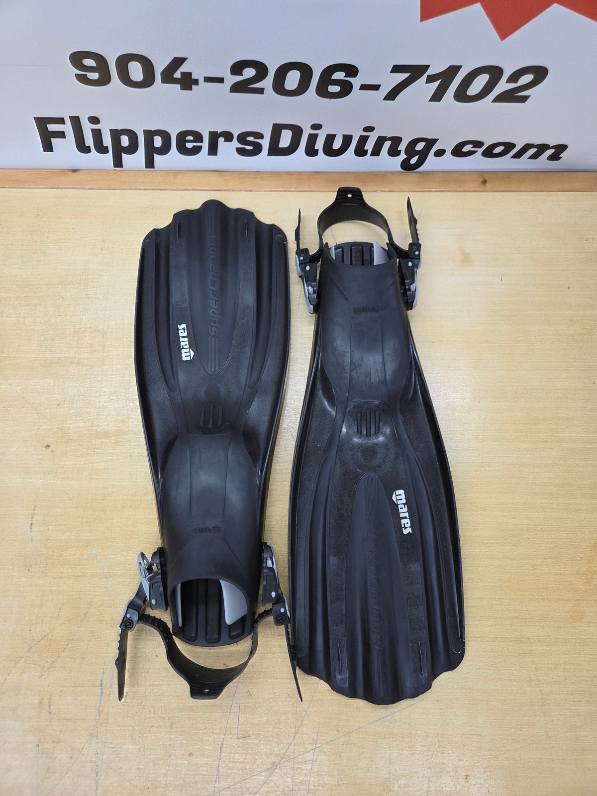 Mares "Super Channel" Dive Fins (LARGE)