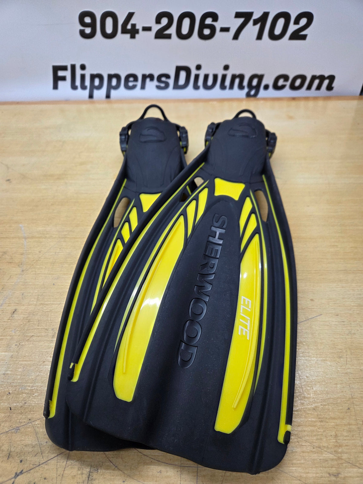 Sherwood "Elite" Dive Fins (SMALL)