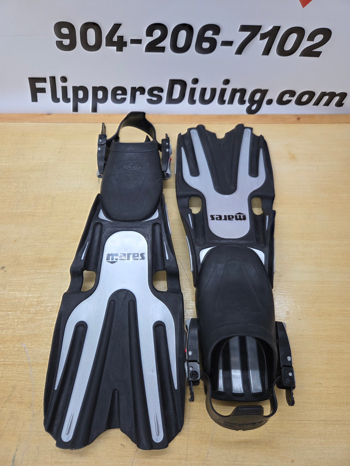 Mares "Volo" Dive Fins (LARGE)