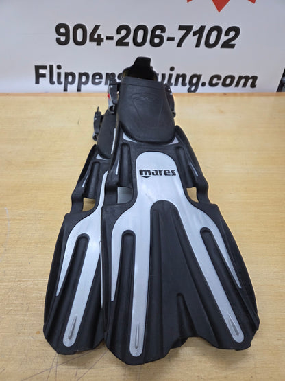 Mares "Volo" Dive Fins (LARGE)