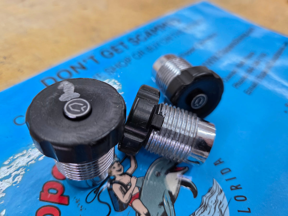 Divesoft DIN Plugs w/Pressure Release