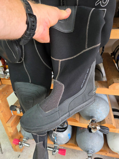 Waterproof D10 Drysuit (Men's Small)