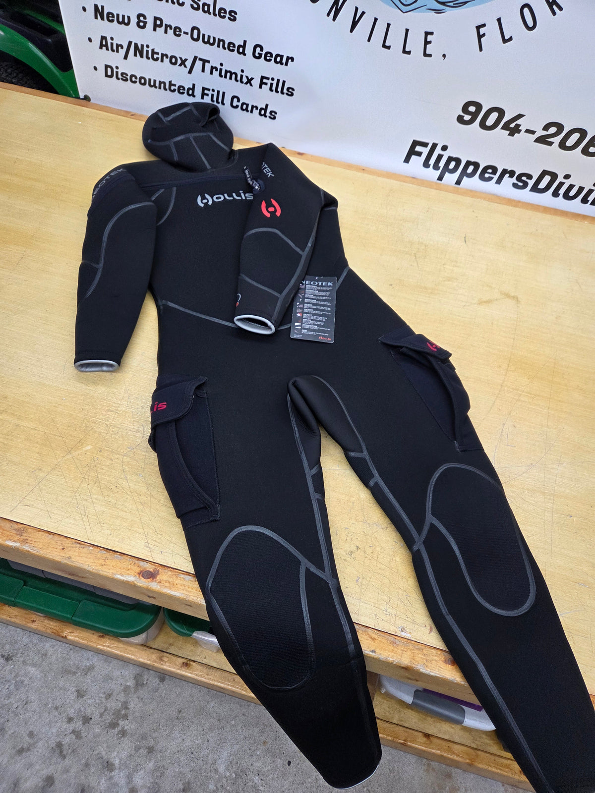 Hollis Neotek Semidry Wetsuit (XL Short)
