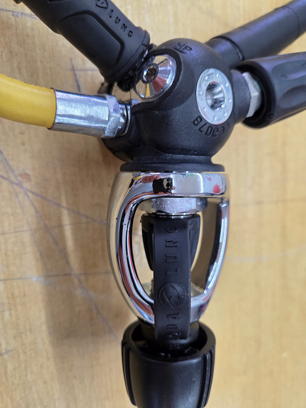 Aqualung "Core" Regulators
