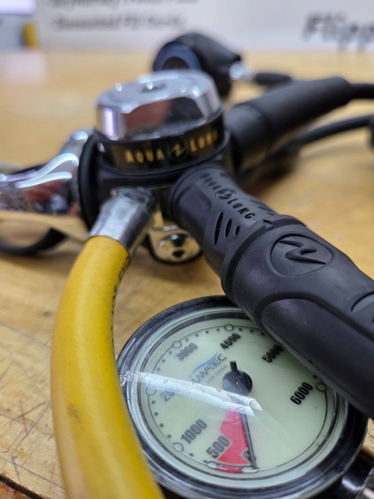 Aqualung "Core" Regulators