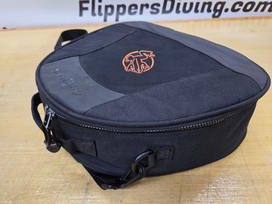 Akona Regulator Bag