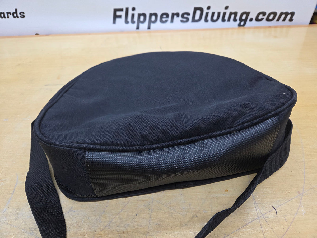 Akona Regulator Bag