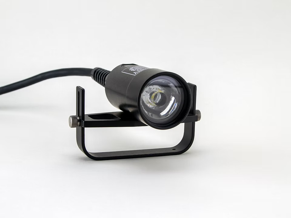 Luz LED de bote con foco variable de 32 W de Light Monkey