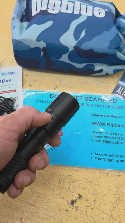 Big Blue AL1300 Dive Light (used)